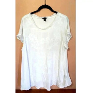 Torrid flowy white rayon blouse‎ eyelet pattern beautiful white size 0